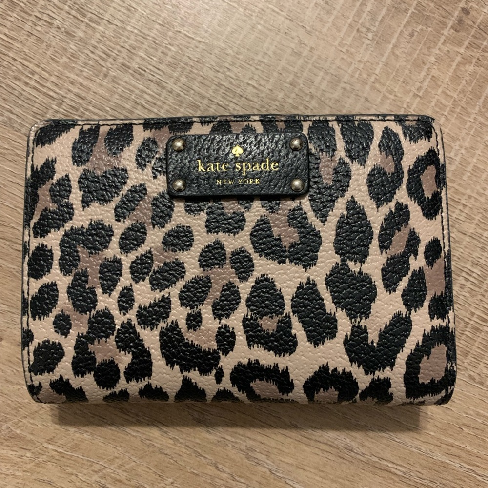 USED Kate Spade New York leopard wallet